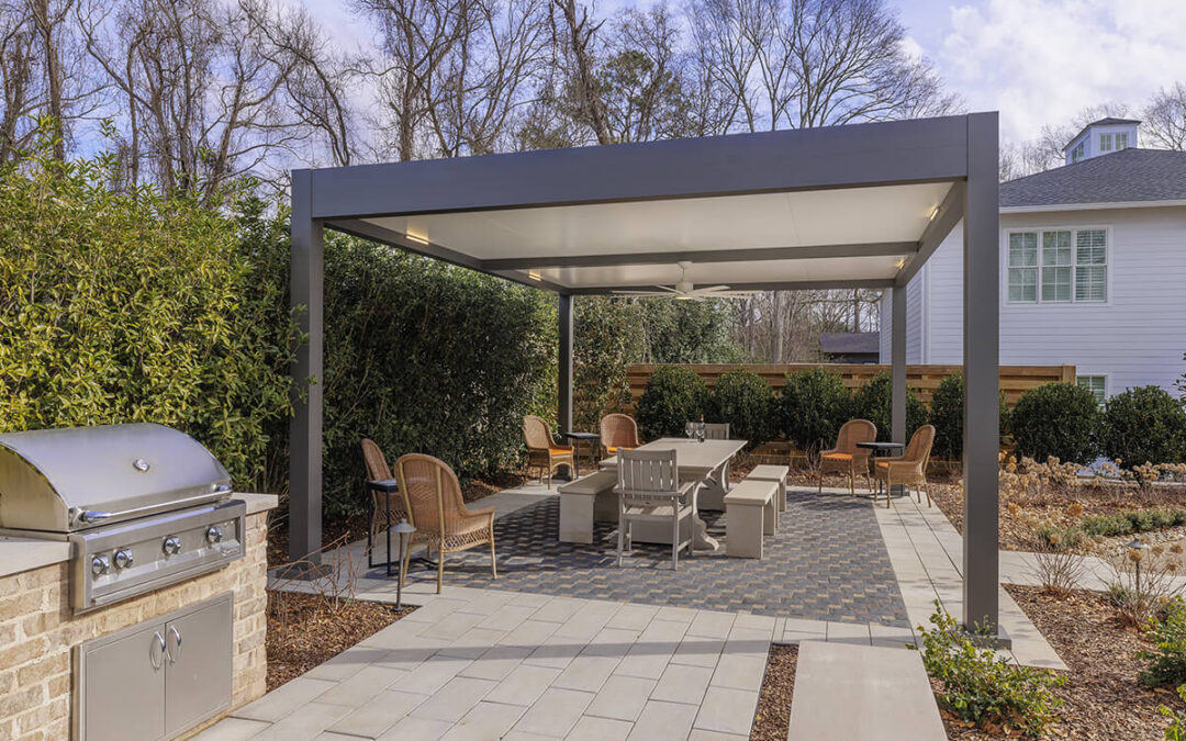 Designing a Four-Season Outdoor Living Room: Insulated Patio Roofs and Heated Comfort for Autumn and Winter in the Midwest